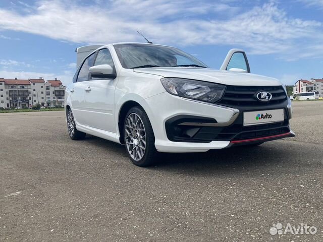 LADA Granta 1.6 МТ, 2021, битый, 23 000 км