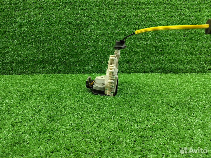 Замок двери задний Audi A6 C6