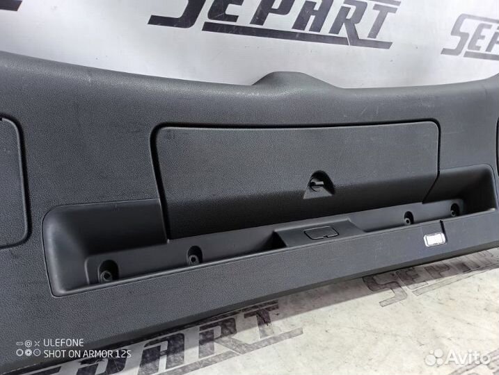 Обшивка крышки багажника Audi Q7 4L 3.0 BUG 2007