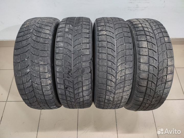Bridgestone Blizzak Ice 245/65 R15
