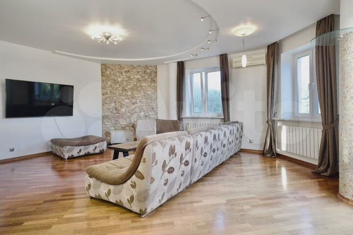 3-к. квартира, 94,6 м², 7/10 эт.