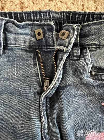 Джинсы на девочку 104