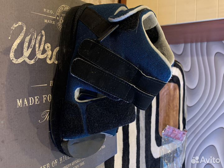 Ботинок Барука, пара