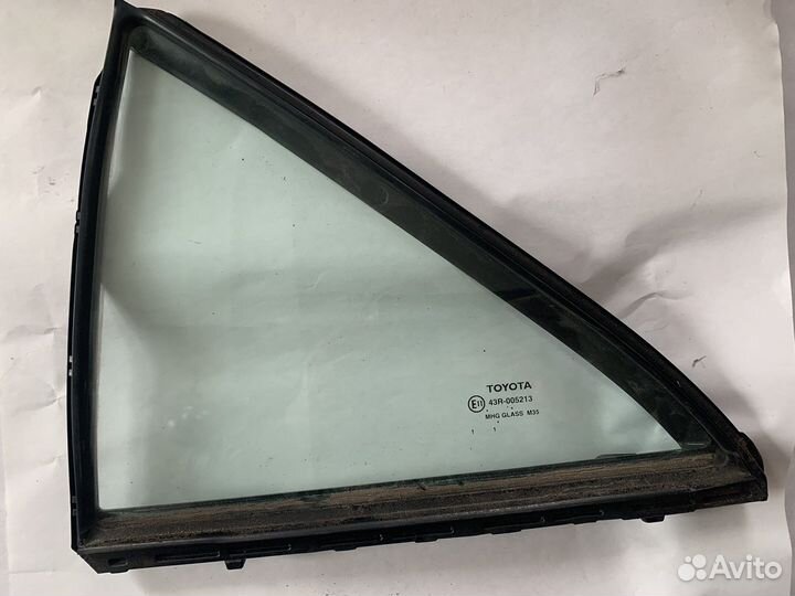 Заднее левое стекло на Toyota Camry и другое