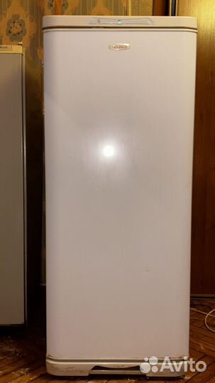 Холодильник бирюса