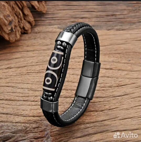 Кожаный браслет