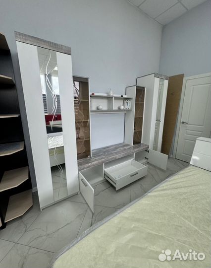 Стенка в гостиную