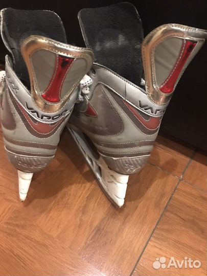 Хоккейные коньки bauer