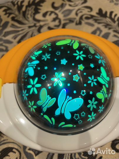 Музыкальный мобиль на кроватку