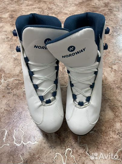 Фитнес-коньки женские Nordway Adele