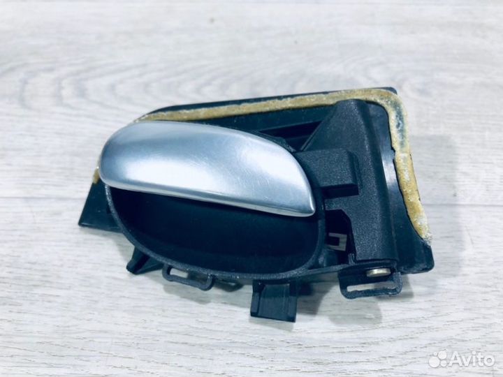 Ручка двери передняя правая Peugeot 206 1.4 KFW