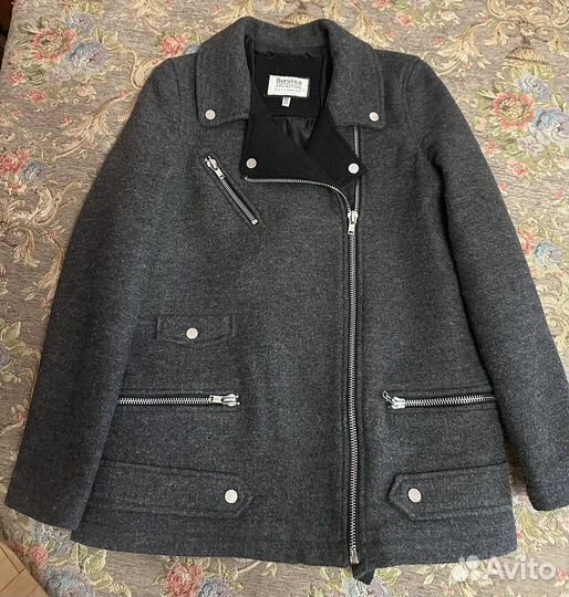 Пальто женское Bershka размер M