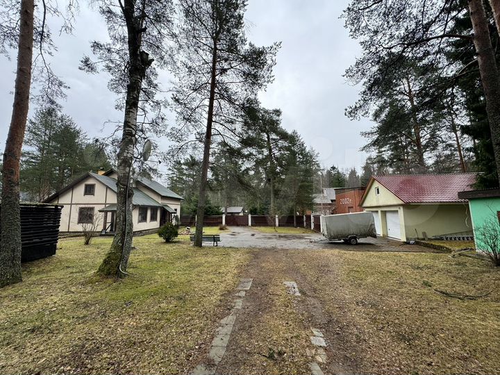 Дом 173 м² на участке 22,5 сот.