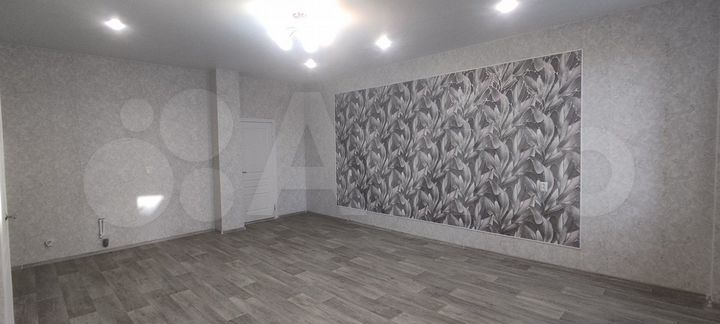 2-к. квартира, 76,1 м², 1/10 эт.