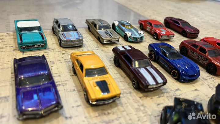 Коллекционные машинки Hot Wheels