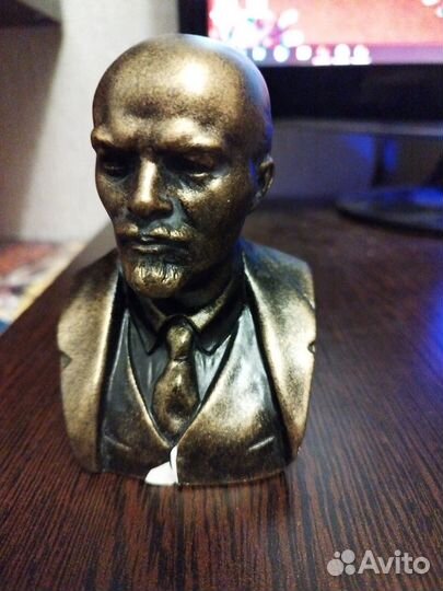 Бюст ленина гипс