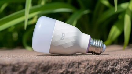 Лампочка Yeelight LED Bulb Collor light