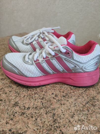 Кроссовки adidas