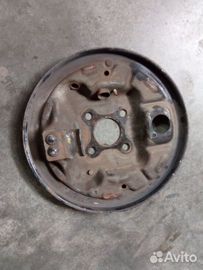 Пыльник задний левый Renault Duster K4MA690 2013