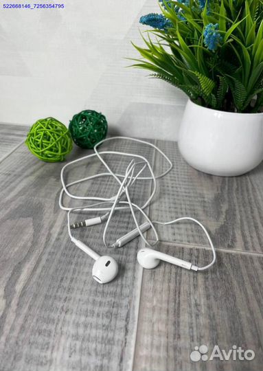 Новые наушники apple earpods 3.5 мм