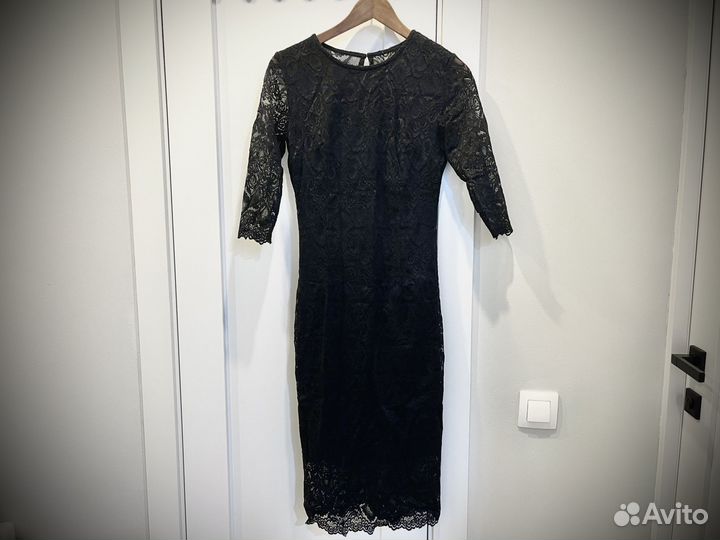 Черное кружевное платье