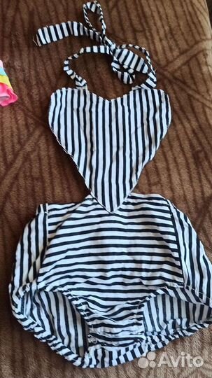 Купальники на девочку 3-4 года
