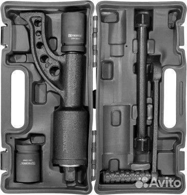 Гайковерт ручной механический thorvik с головками