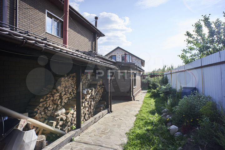 Дом 163,6 м² на участке 10 сот.