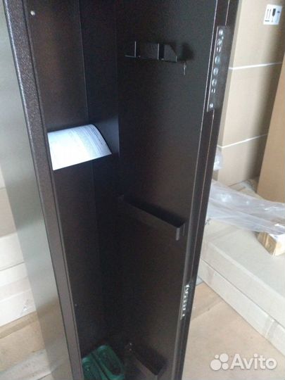 Шкаф оружейный на три ствола