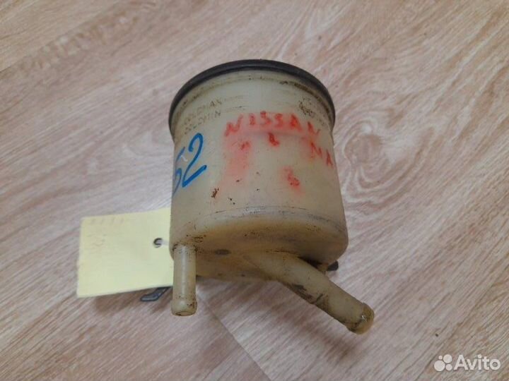 Бачок гур Nissan Maxima A32 1994-2000