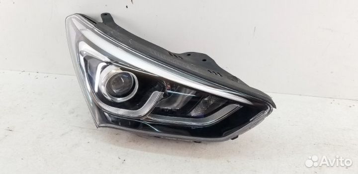 Фара правая Hyundai Santa Fe 3 2012
