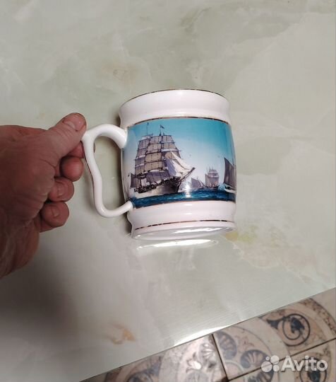 Фарфоровая кружка