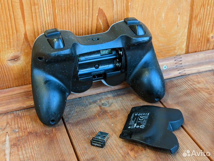 Геймпад Logitech f710