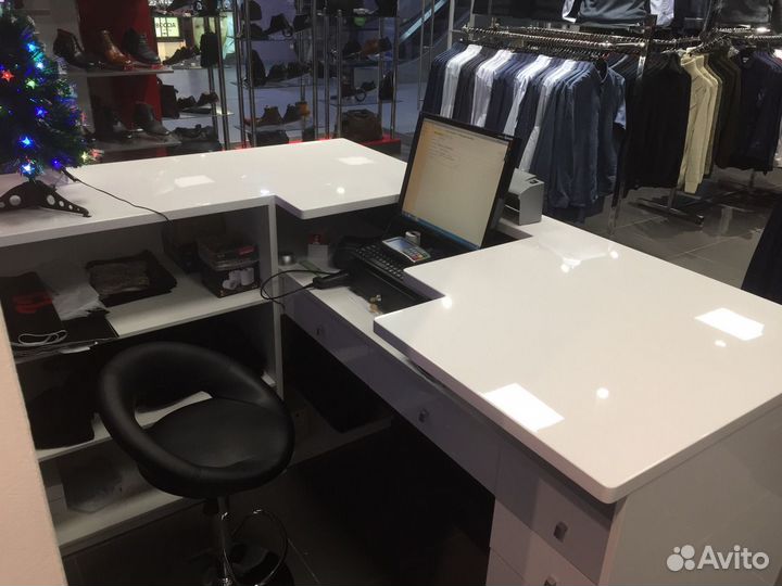 Стойка ресепшен белая глянец до 2000 мм luxury