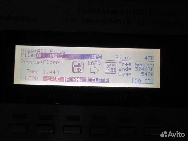 Akai MPC 2000 Classic (1999г.)