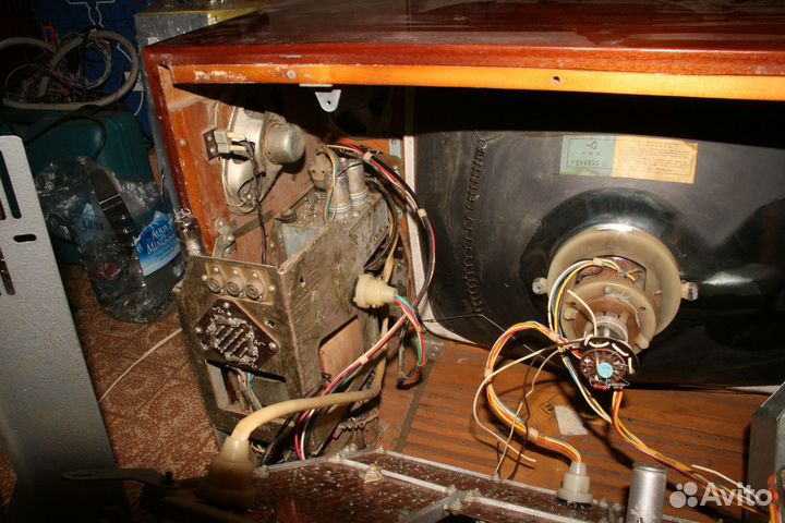 Раритетный ламповый телевизор Ладога-205