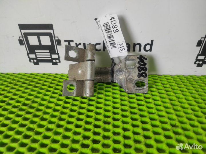 Петля крышки инструментального ящика Man Tgx