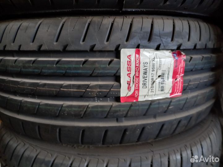 Lassa Driveways 215/50 R17 95W