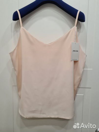 Топ на бретелях