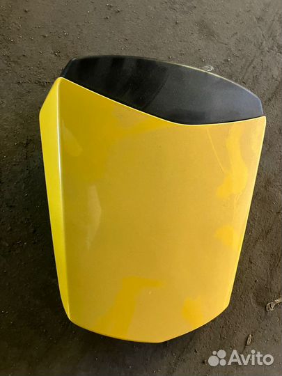 Заглушка заднего сидения Yamaha R6 2003 год