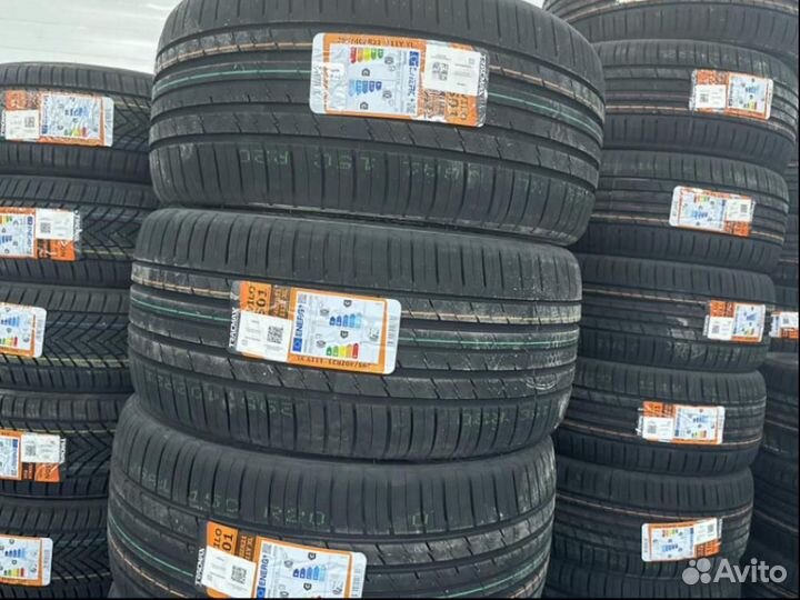 Tracmax X-Privilo RS01+ 295/40 R21 111Y