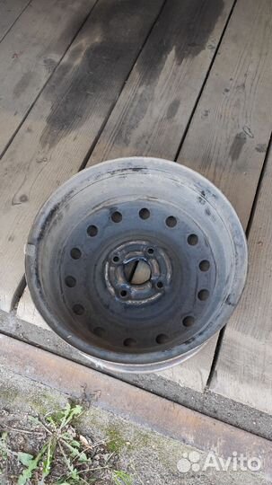 Штампованный диск r15