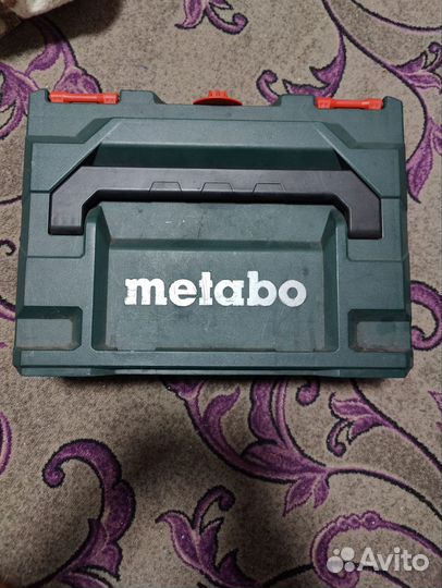 Аккумуляторная дрель-шуруповерт Metabo