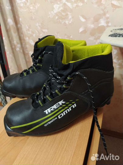 Лыжные ботинки