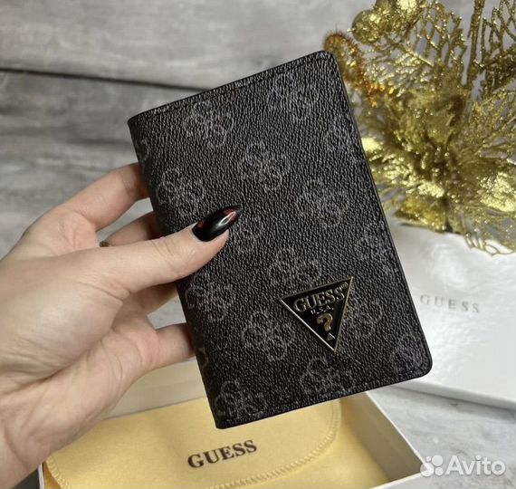 Обложка на паспорт Guess