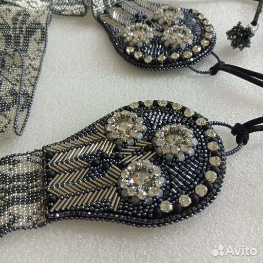 Украшение из бисера