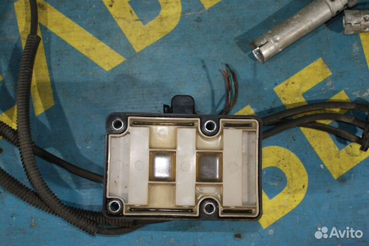 Катушка зажигания Dodge Caravan 3