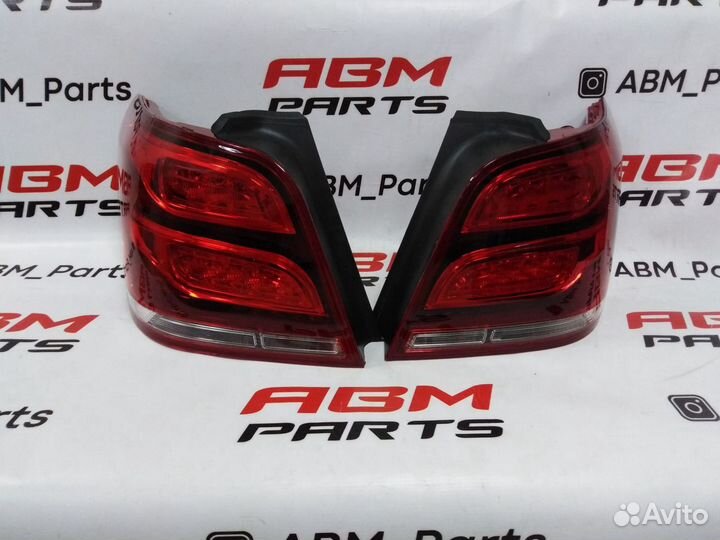 Комплект задних фонарей Mercedes GLK x204 рестайл