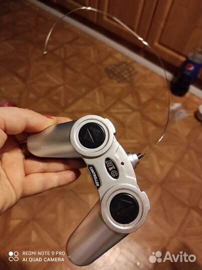 Машинка с пультом управления на аккомуляторе