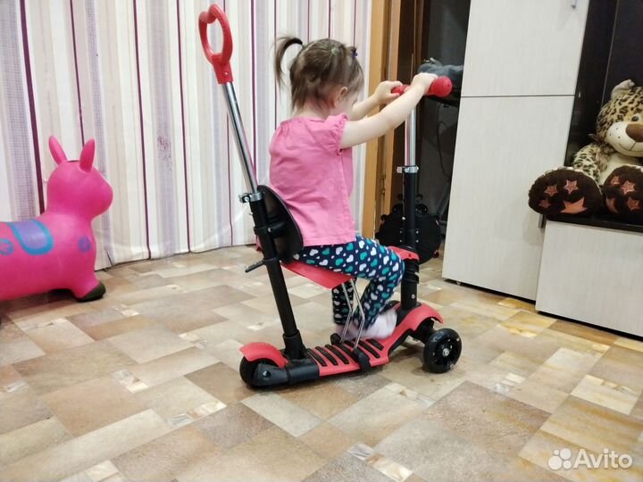 Самокат детский с сиденьем и ручкой